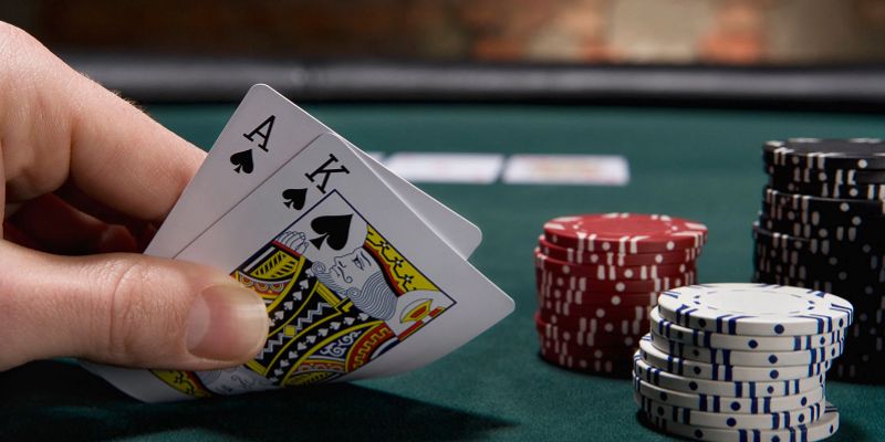 Phân tích chiến lược chơi Poker hiệu quả